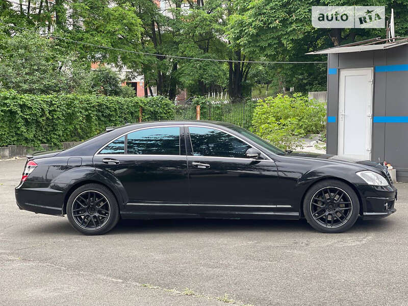 Mercedes-Benz S-Class 2008