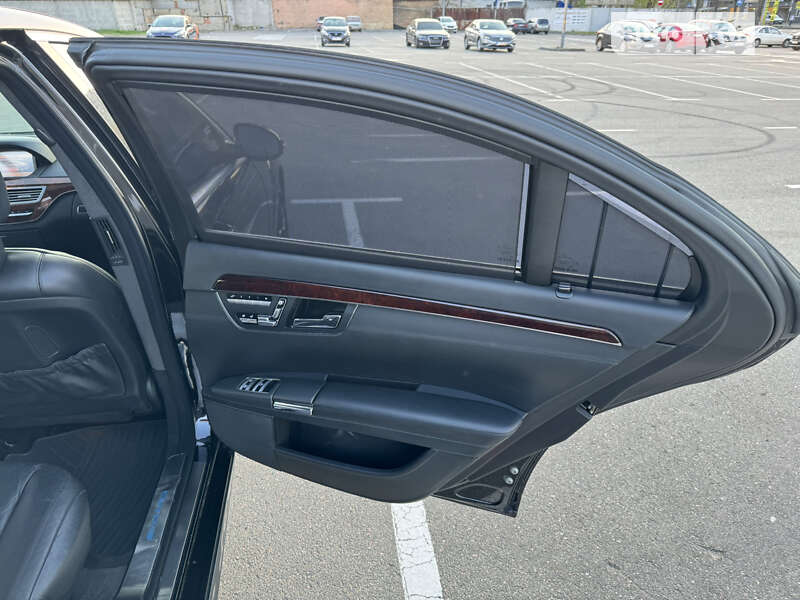 Mercedes-Benz S-Class 2008