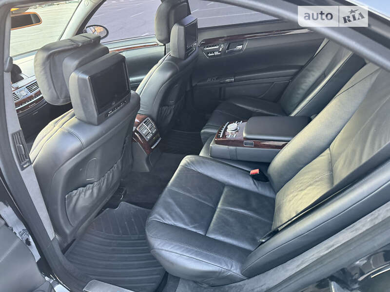 Mercedes-Benz S-Class 2008