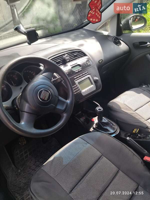 SEAT-15