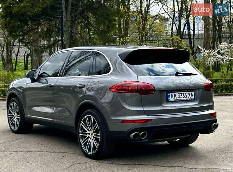 Porsche Cayenne 2015