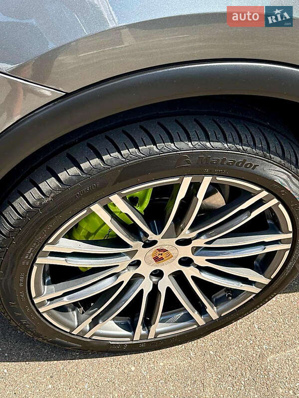 Porsche Cayenne 2015