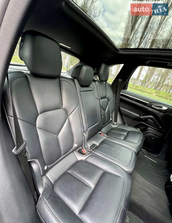 Porsche Cayenne 2015