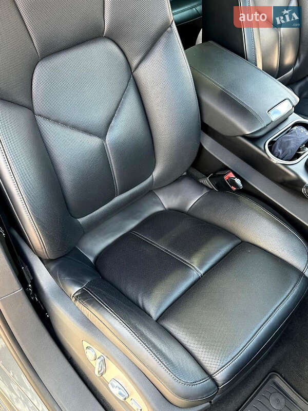 Porsche Cayenne 2015