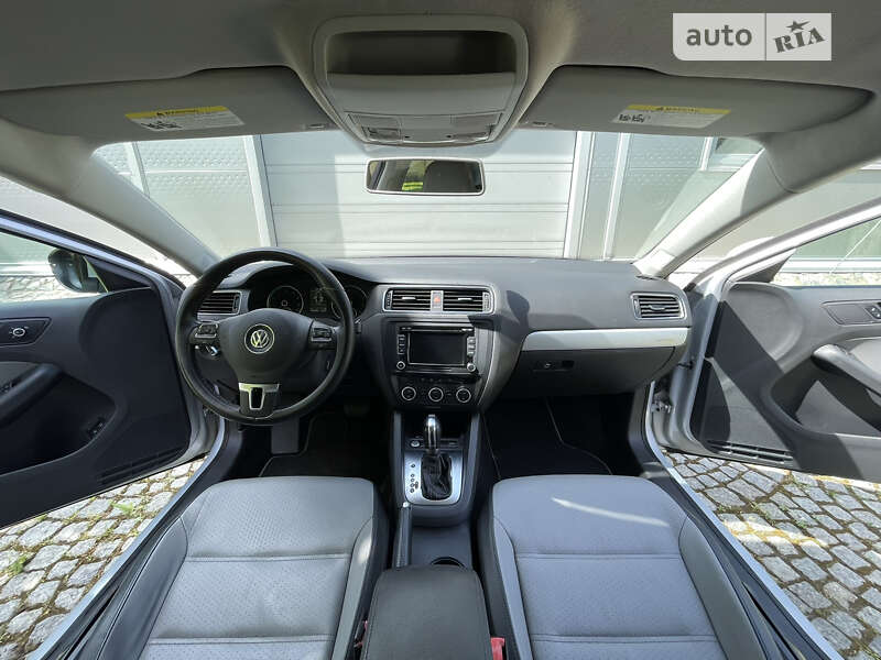 Volkswagen Jetta 2012