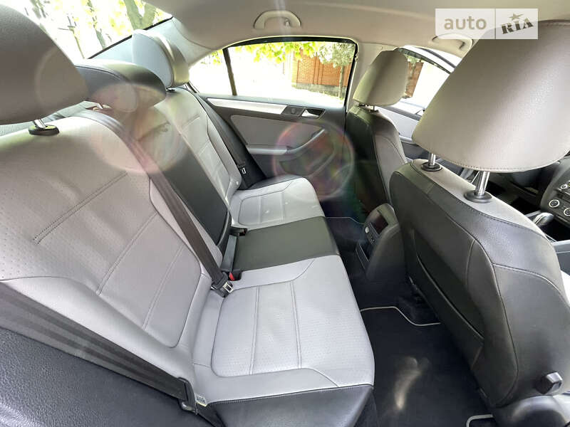 Volkswagen Jetta 2012