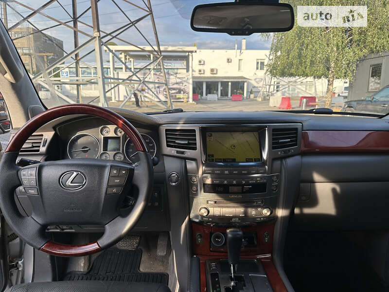 Lexus-55