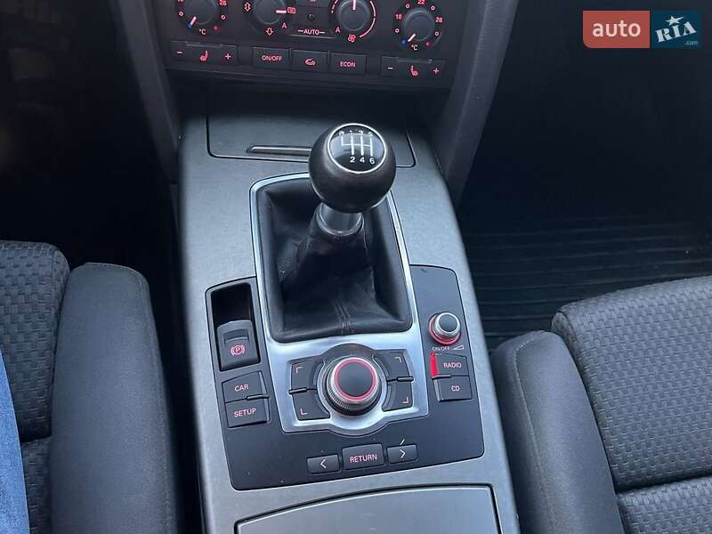 Audi-0