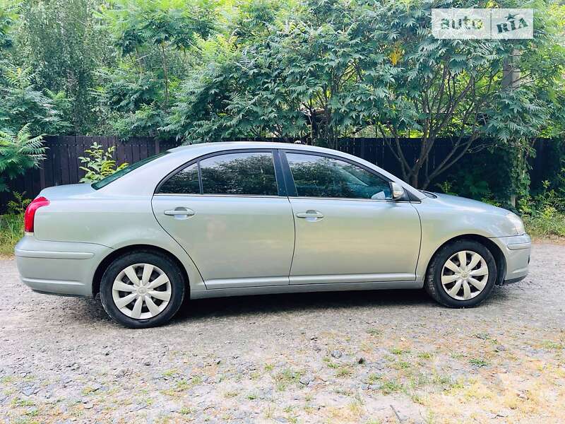 Toyota Avensis 2008