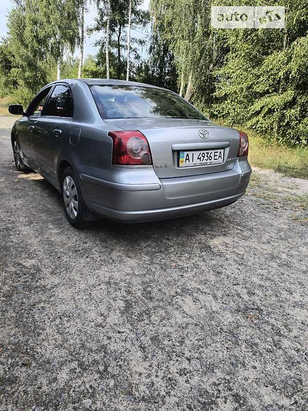 Toyota Avensis 2008