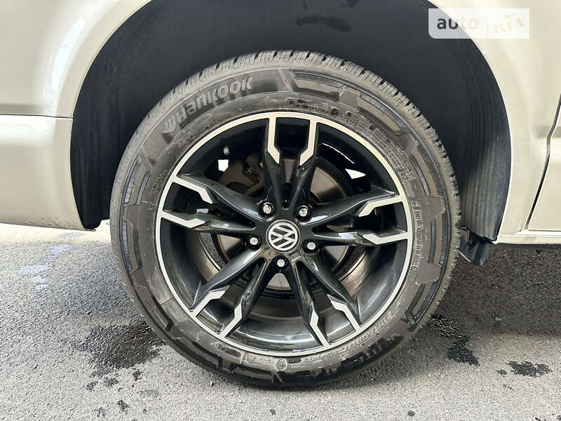 Volkswagen Caravelle 2021