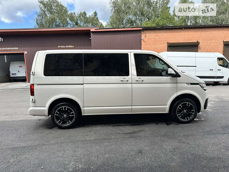 Volkswagen Caravelle 2021