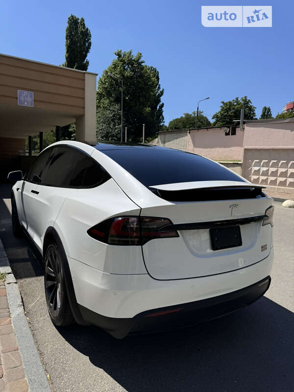 Tesla-5