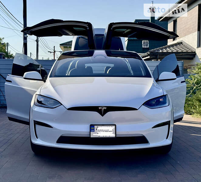Tesla-1