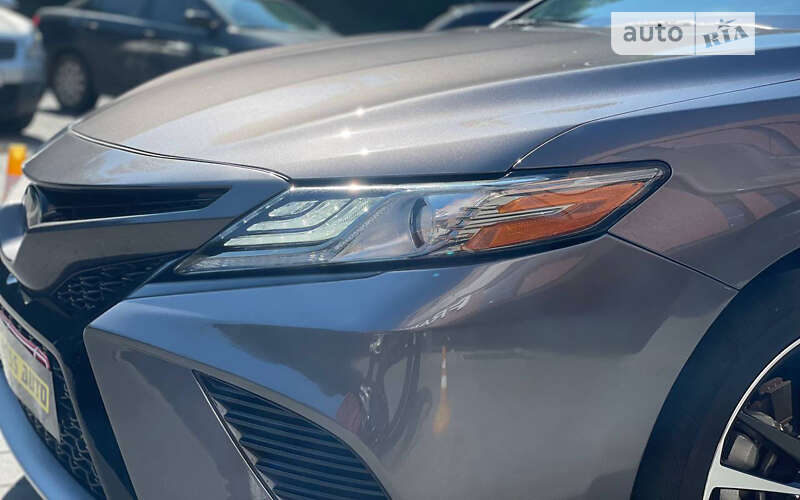 Toyota Camry 2019