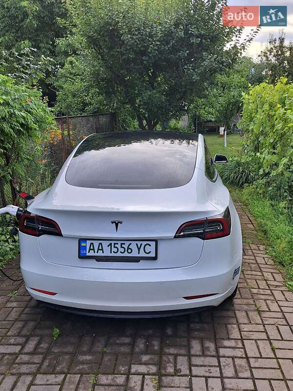 Tesla-4