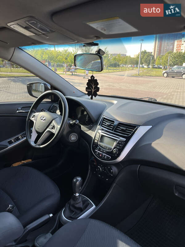 Hyundai-25