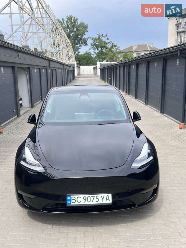 Tesla-0
