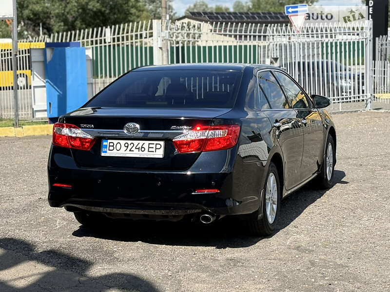 Toyota Camry 2011