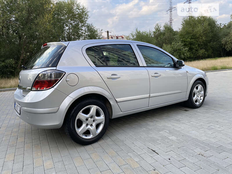 Opel Astra 2007