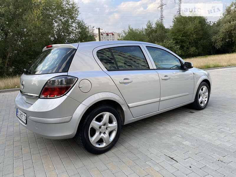 Opel Astra 2007