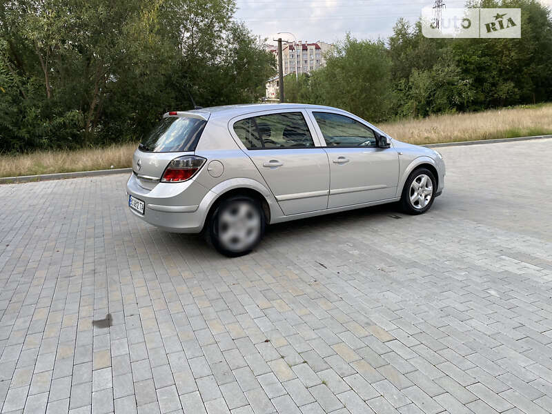 Opel Astra 2007