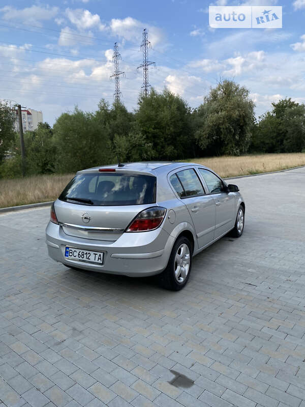 Opel Astra 2007