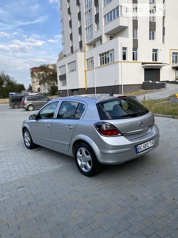 Opel Astra 2007