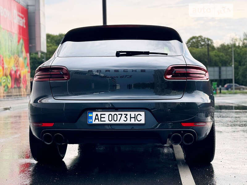 Porsche-15