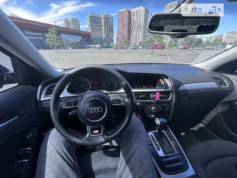 Audi-0