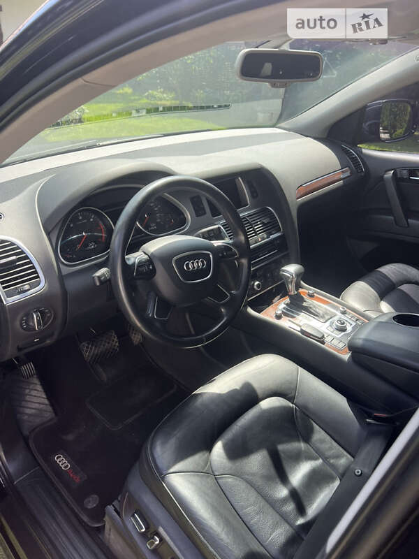 Audi-7