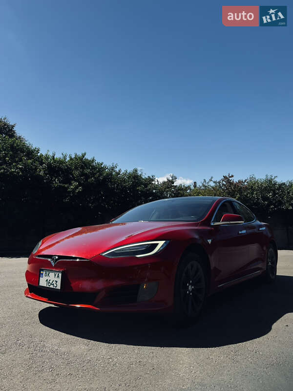 Tesla Model S 2017