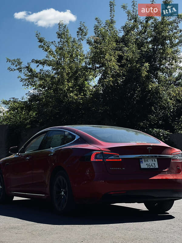Tesla Model S 2017