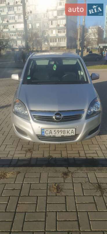 Opel Zafira 2011