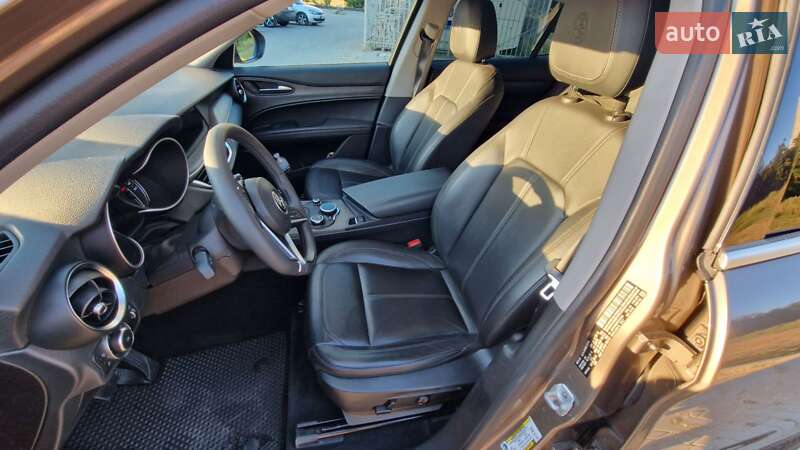 Alfa Romeo Stelvio 2019