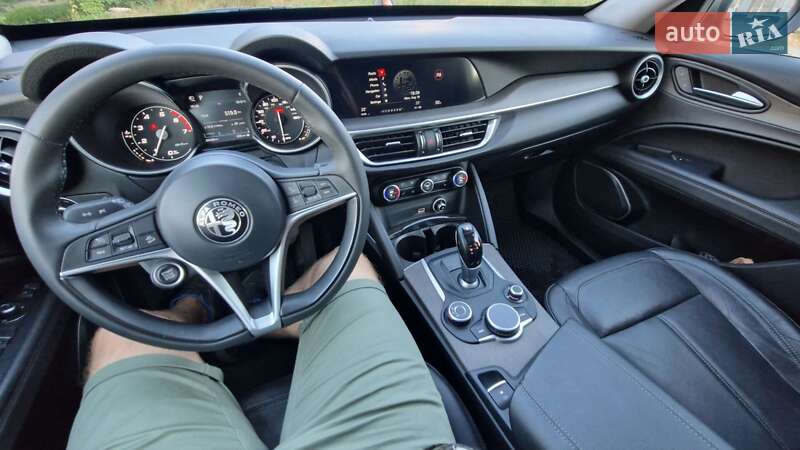 Alfa Romeo Stelvio 2019