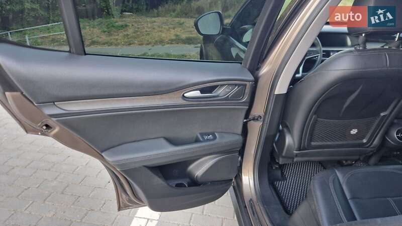 Alfa Romeo Stelvio 2019