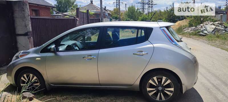 Nissan Leaf 2014