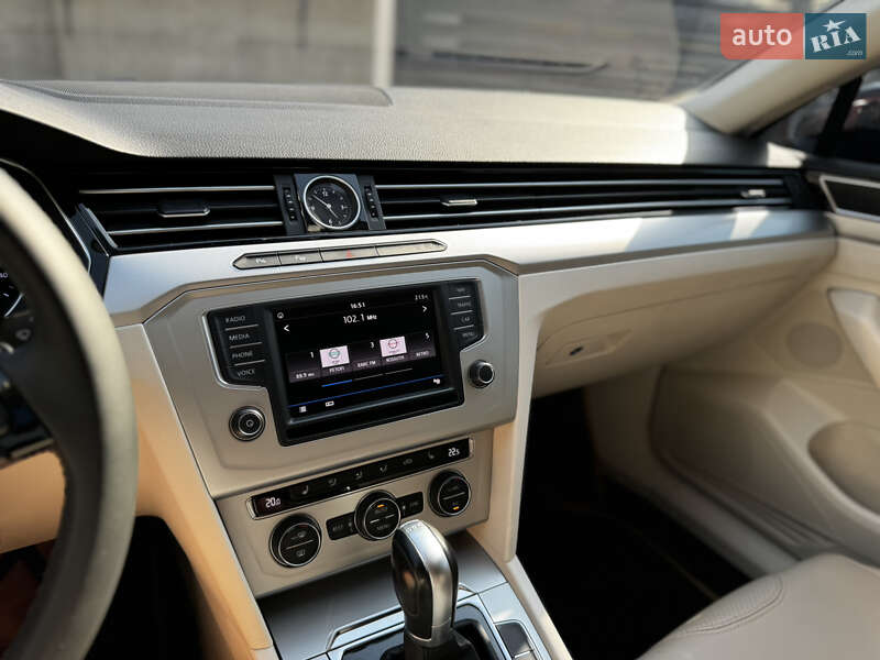 Volkswagen Passat 2016