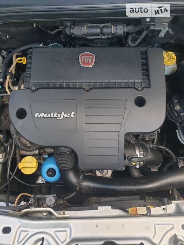 Fiat Doblo 2010