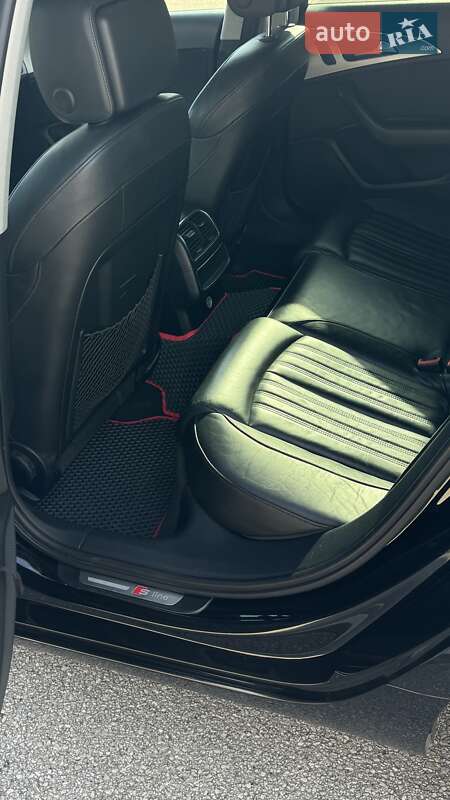 Audi-25