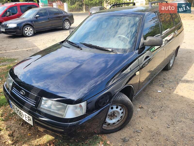 VAZ / Lada 2111 2008