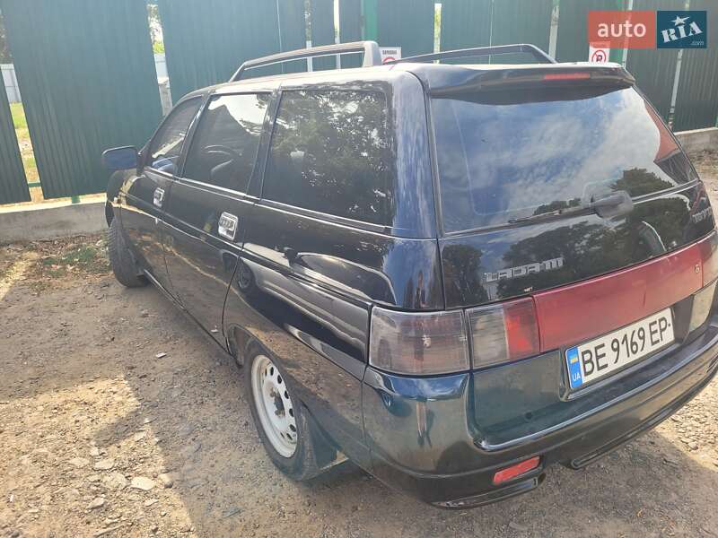 VAZ / Lada 2111 2008