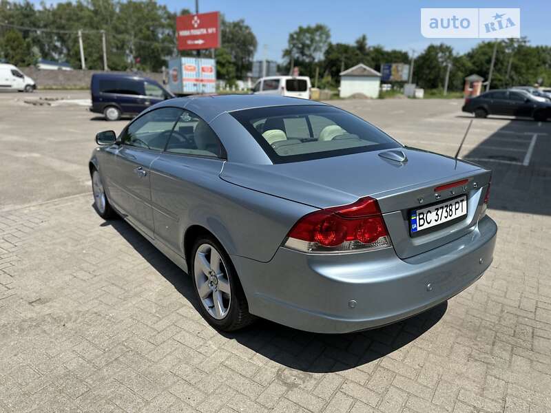 Volvo C70 2009