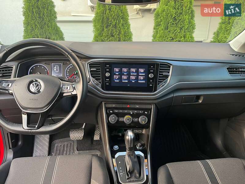 Volkswagen T-Roc 2019