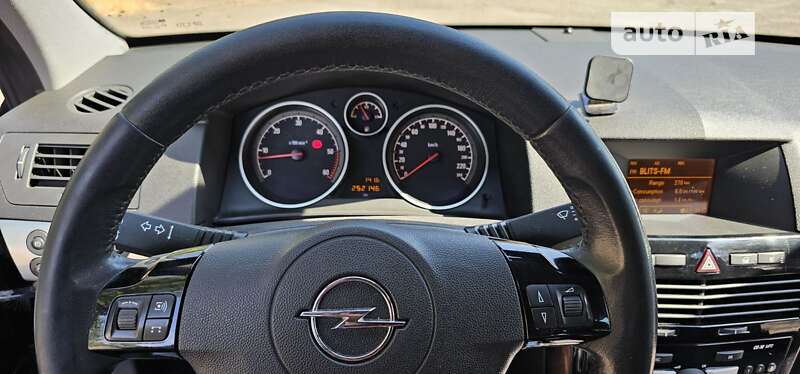 Opel Astra 2010