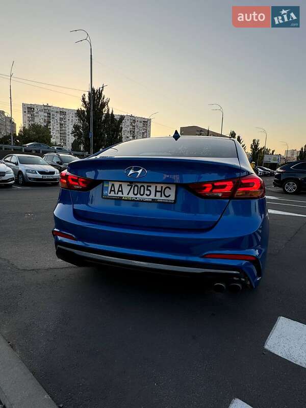 Hyundai Elantra 2016