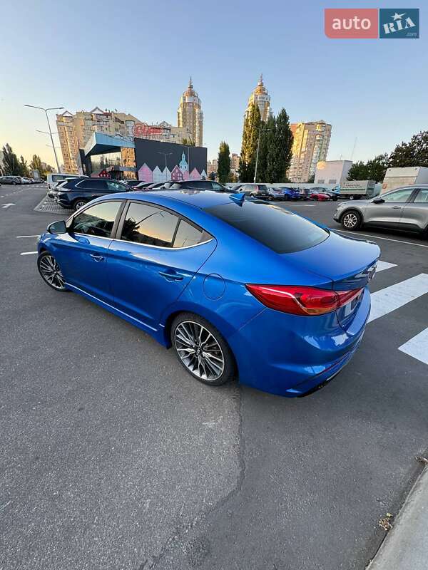 Hyundai Elantra 2016