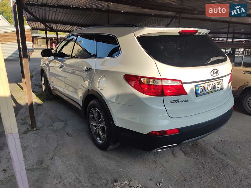 Hyundai Grand Santa Fe 2015