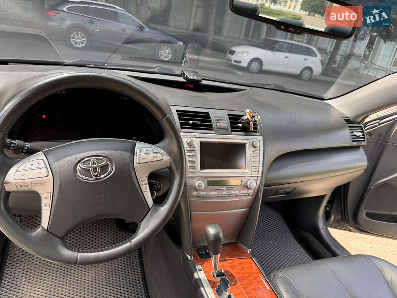 Toyota Camry 2010